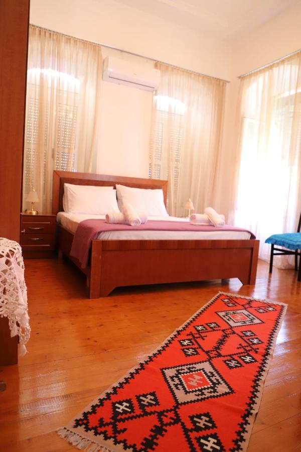 Guest House V. Doga Берат Екстер'єр фото