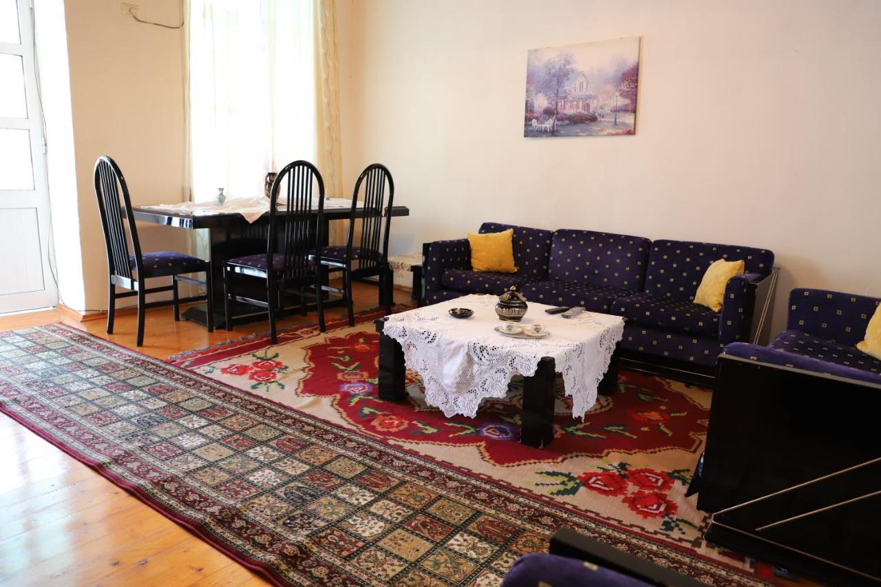 Guest House V. Doga Берат Екстер'єр фото